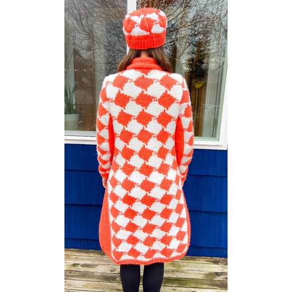 Vintage 1960/70s Handmade Long Sweater with Matching Beanie - Picture 7 of 10